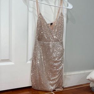 Sequins Windsor dress
